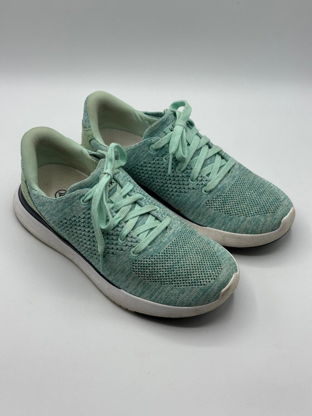 Kizik Unisex Lima Sneakers Hands Free Spearmint Green Size Women 7.5 W/Men 6 W